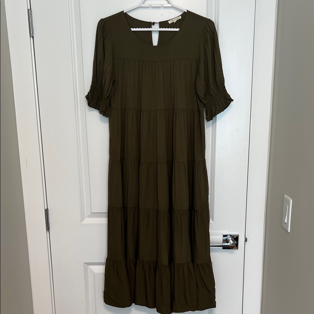 Tea n Rose Tiered Olive Midi Dress